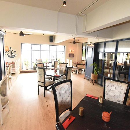 Kings International Juhu Otel Mumbai Dış mekan fotoğraf