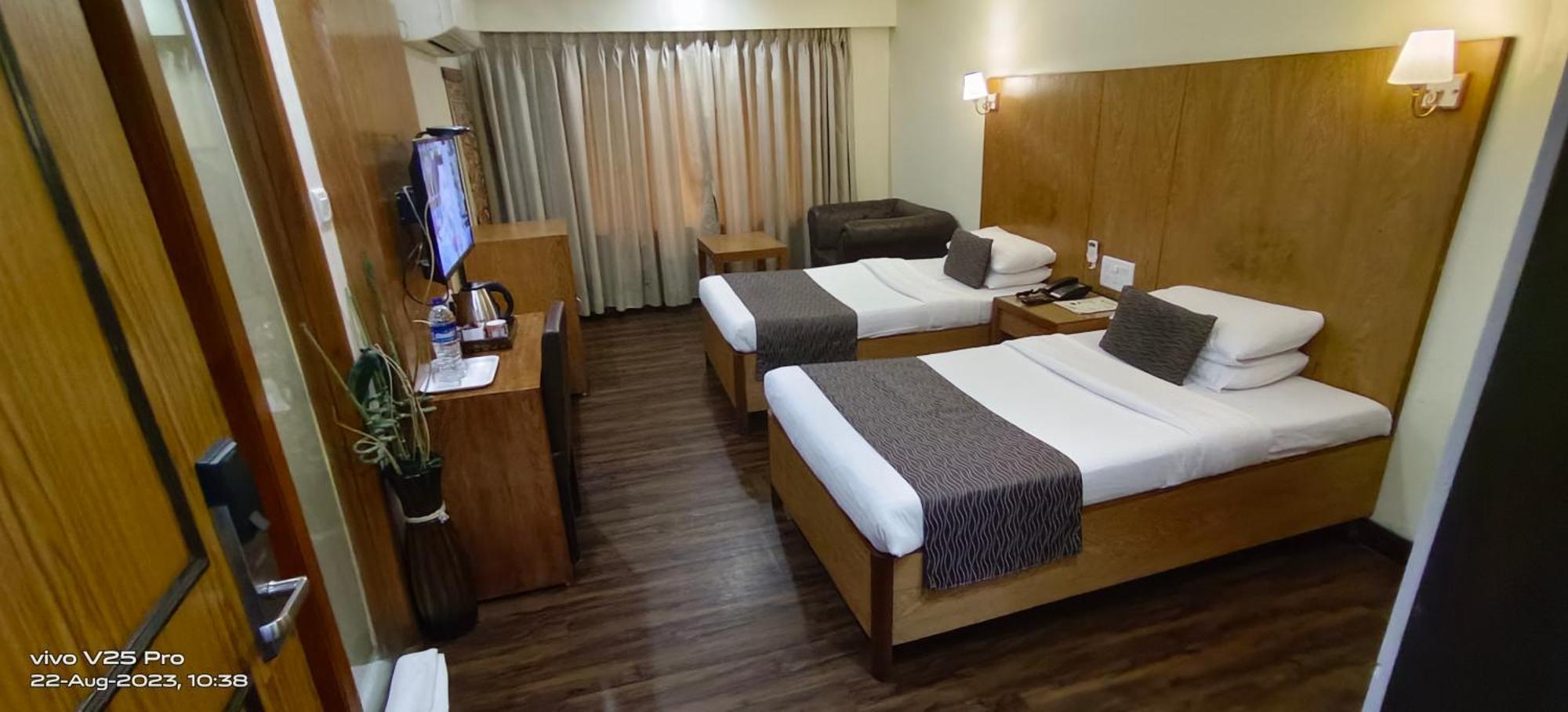 Kings International Juhu Otel Mumbai Dış mekan fotoğraf