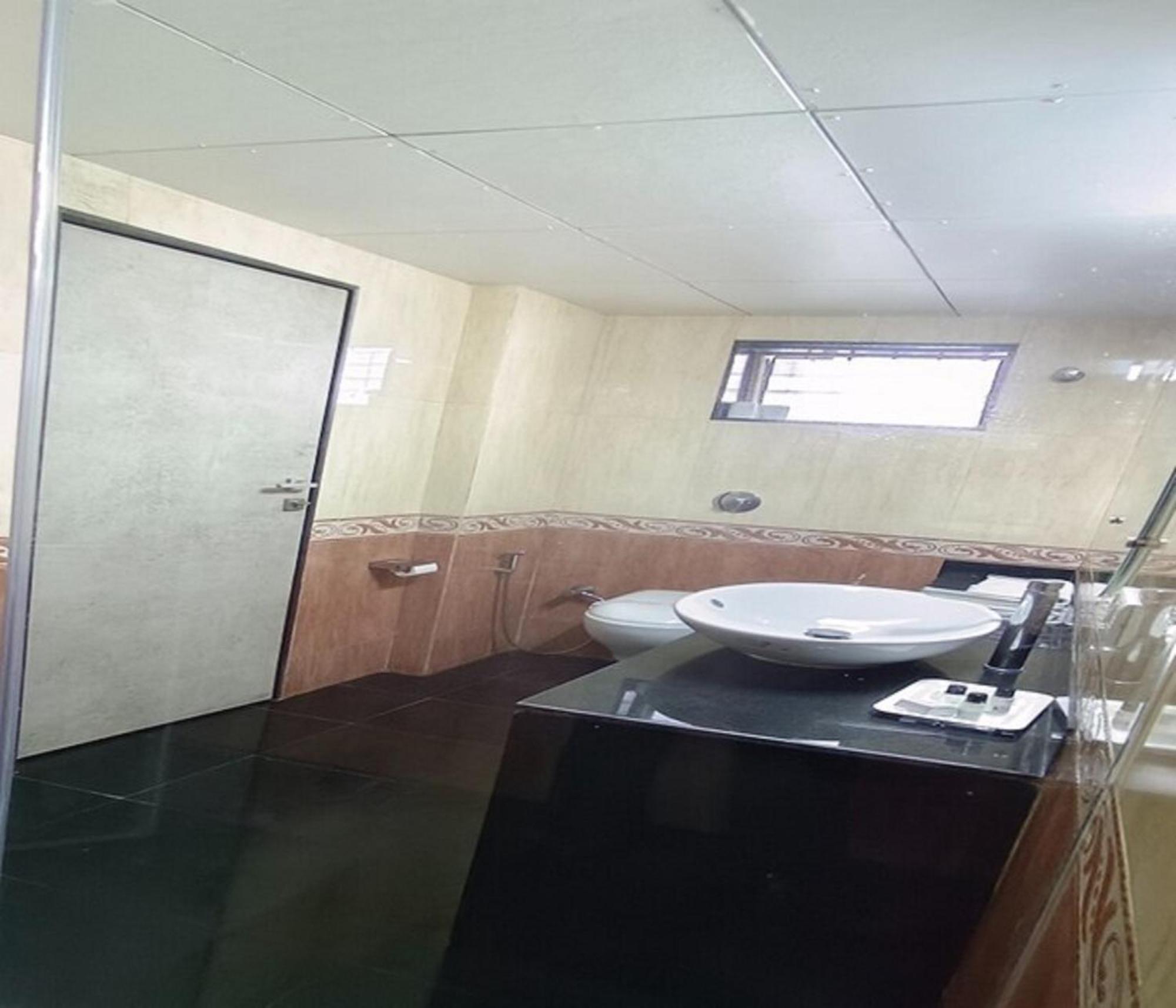 Kings International Juhu Otel Mumbai Dış mekan fotoğraf